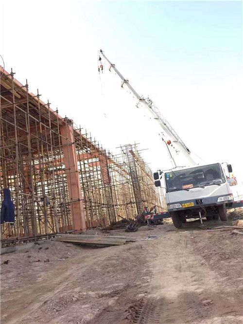 理县25 吨、50 吨吊车怎么选？多大重量 / 半径适合对应车型？