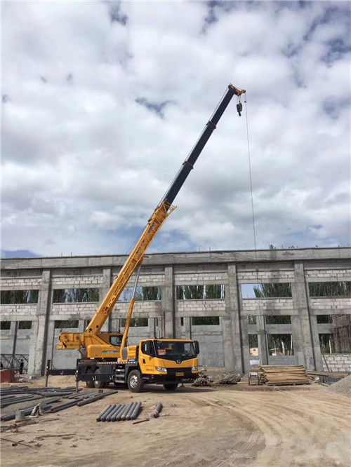 理县吊装作业前会做设备检查吗？安全保障措施有哪些？